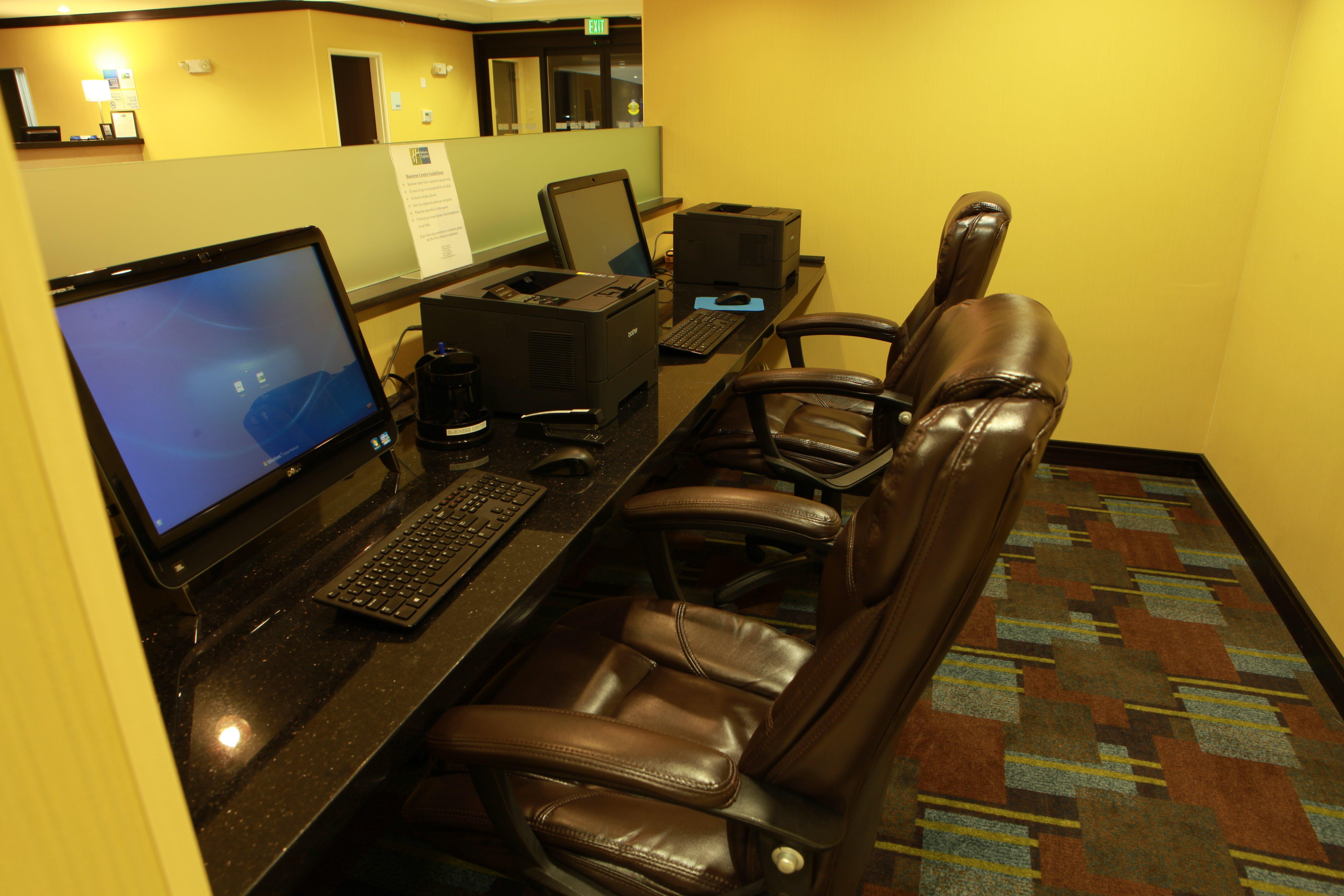 Holiday Inn Express And Suites Detroit North-Troy By Ihg מראה חיצוני תמונה
