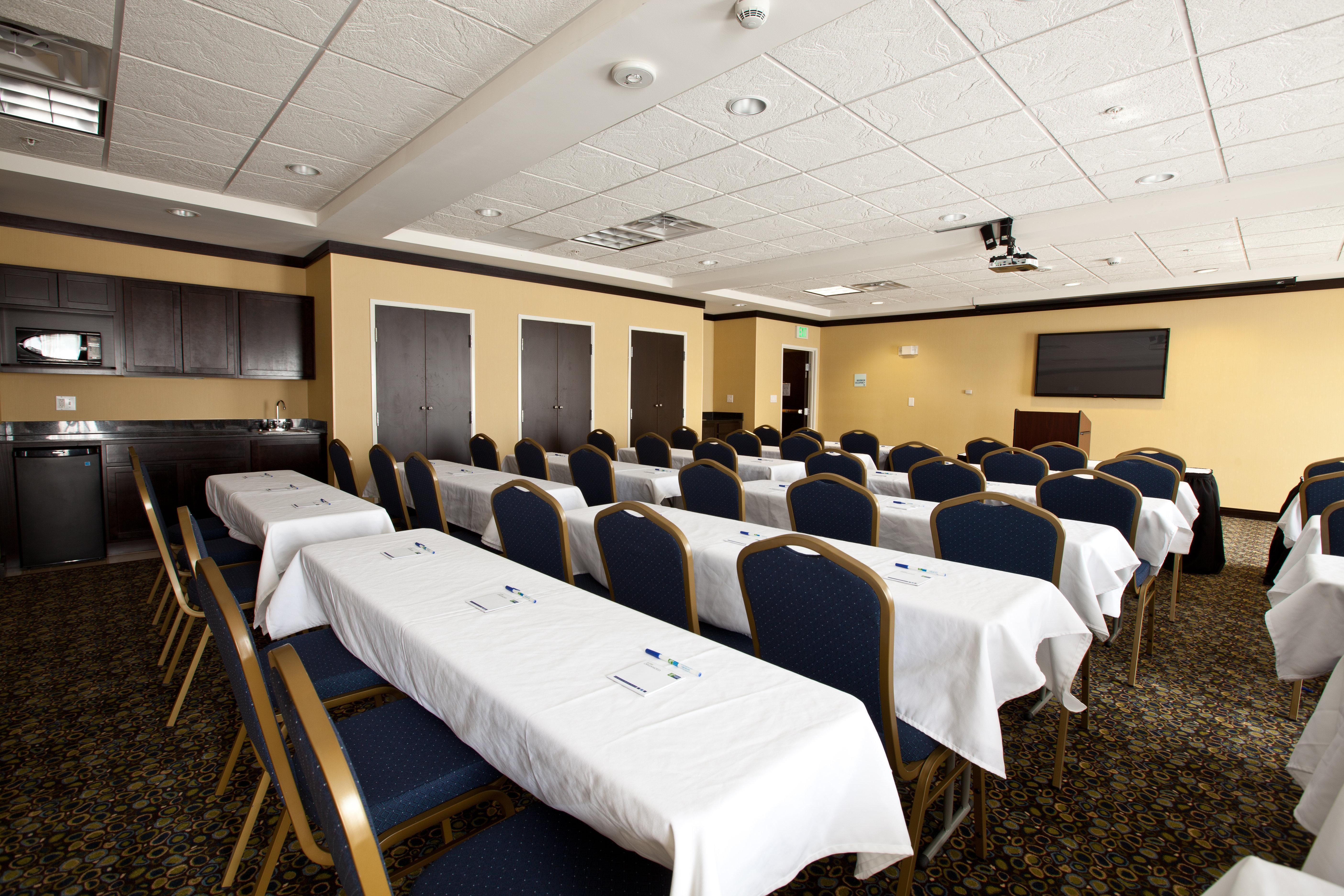 Holiday Inn Express And Suites Detroit North-Troy By Ihg מראה חיצוני תמונה
