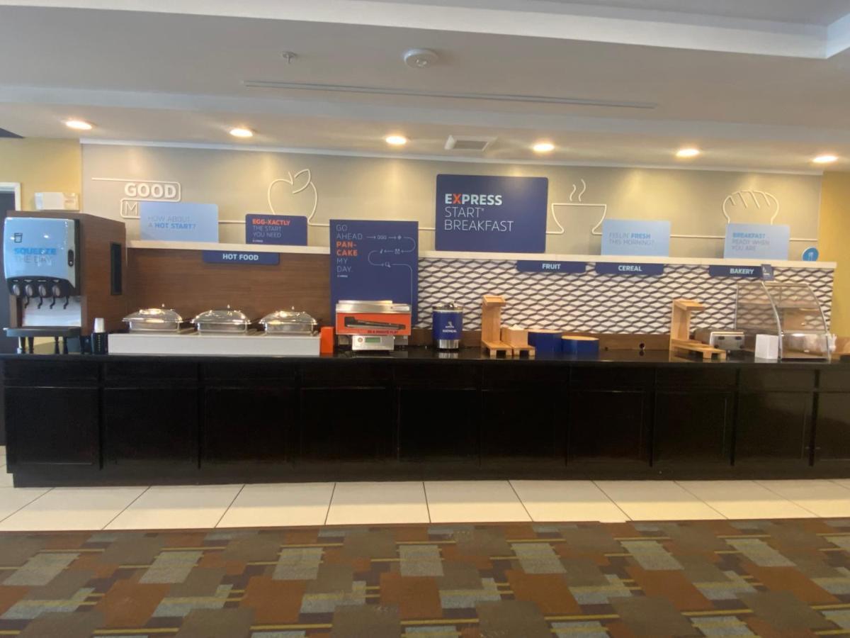 Holiday Inn Express And Suites Detroit North-Troy By Ihg מראה חיצוני תמונה