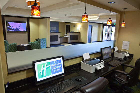 Holiday Inn Express And Suites Detroit North-Troy By Ihg מראה חיצוני תמונה